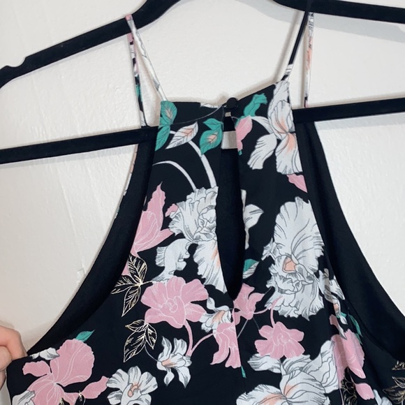 🎱Beautiful floral flowy dress! - Picture 4 of 6